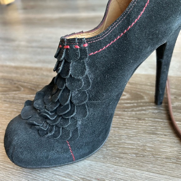 L.A.M.B Black Suede Women's Heels - Picture 2 of 12